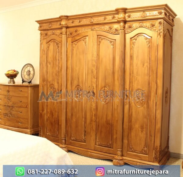 Lemari Pakaian Kayu Jati French Armoire Natural