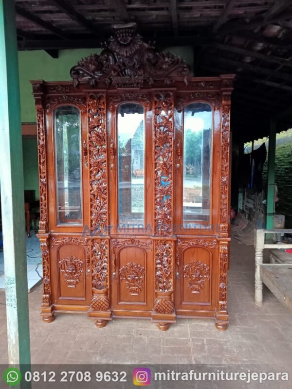 Lemari Hias Jati 3 Pintu Ukir Shima