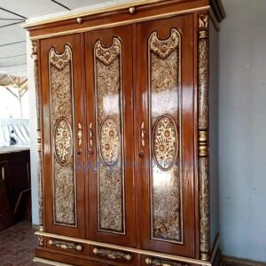 Lemari Pakaian Custom Ukir Peluru 3 Pintu